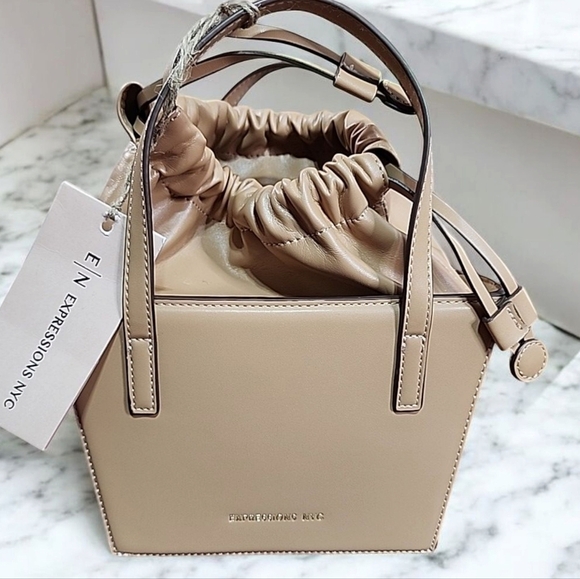 Express Nyc Handbags - Express NYC Brand new bucket bag